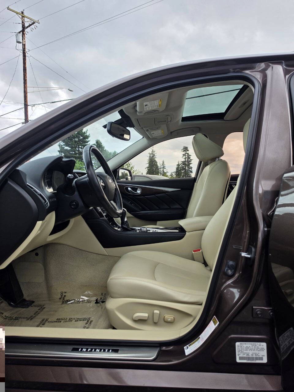 Used 2014 INFINITI Q50 Premium w/ Deluxe Touring Package AWD/4WD image 14