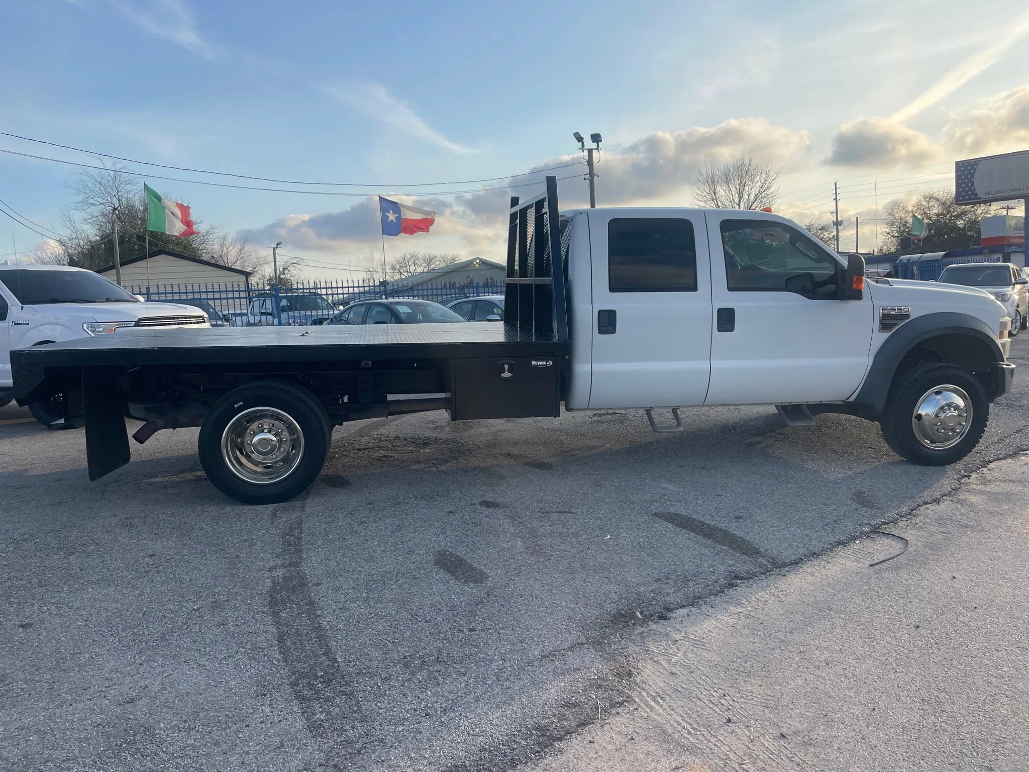 Used 2008 Ford F550 2WD Crew Cab Super Duty image 6
