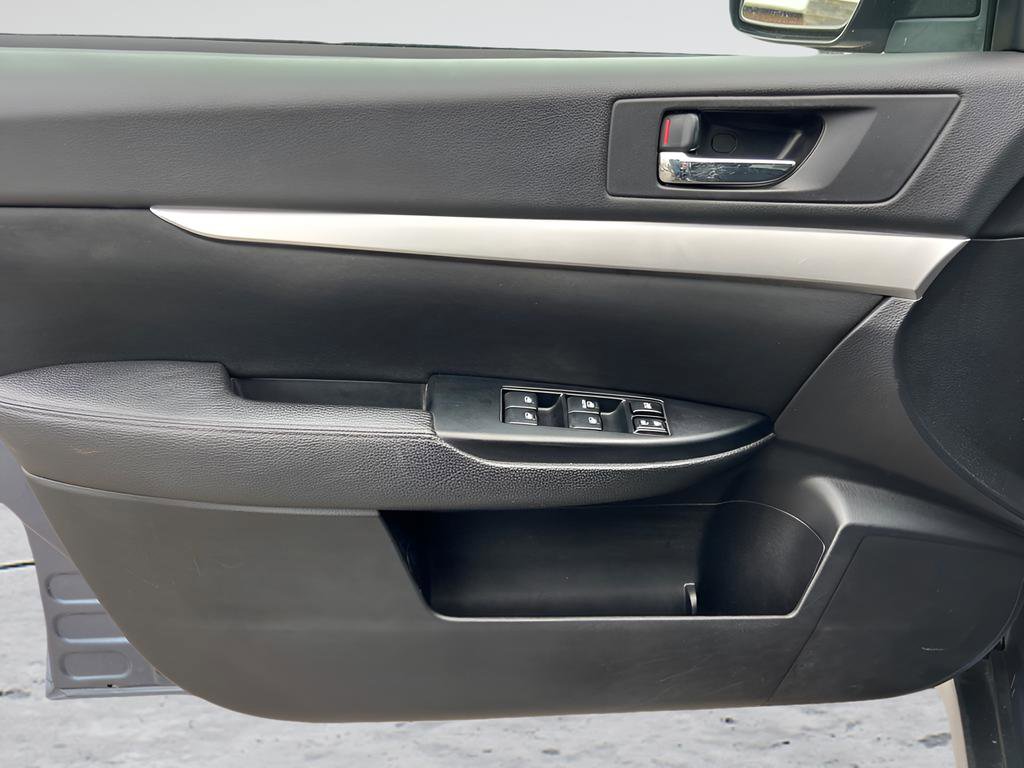 Used 2014 Subaru Outback 2.5i Premium image 32