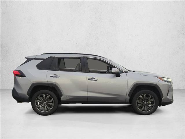 Used 2022 Toyota RAV4 Limited AWD/4WD image 4
