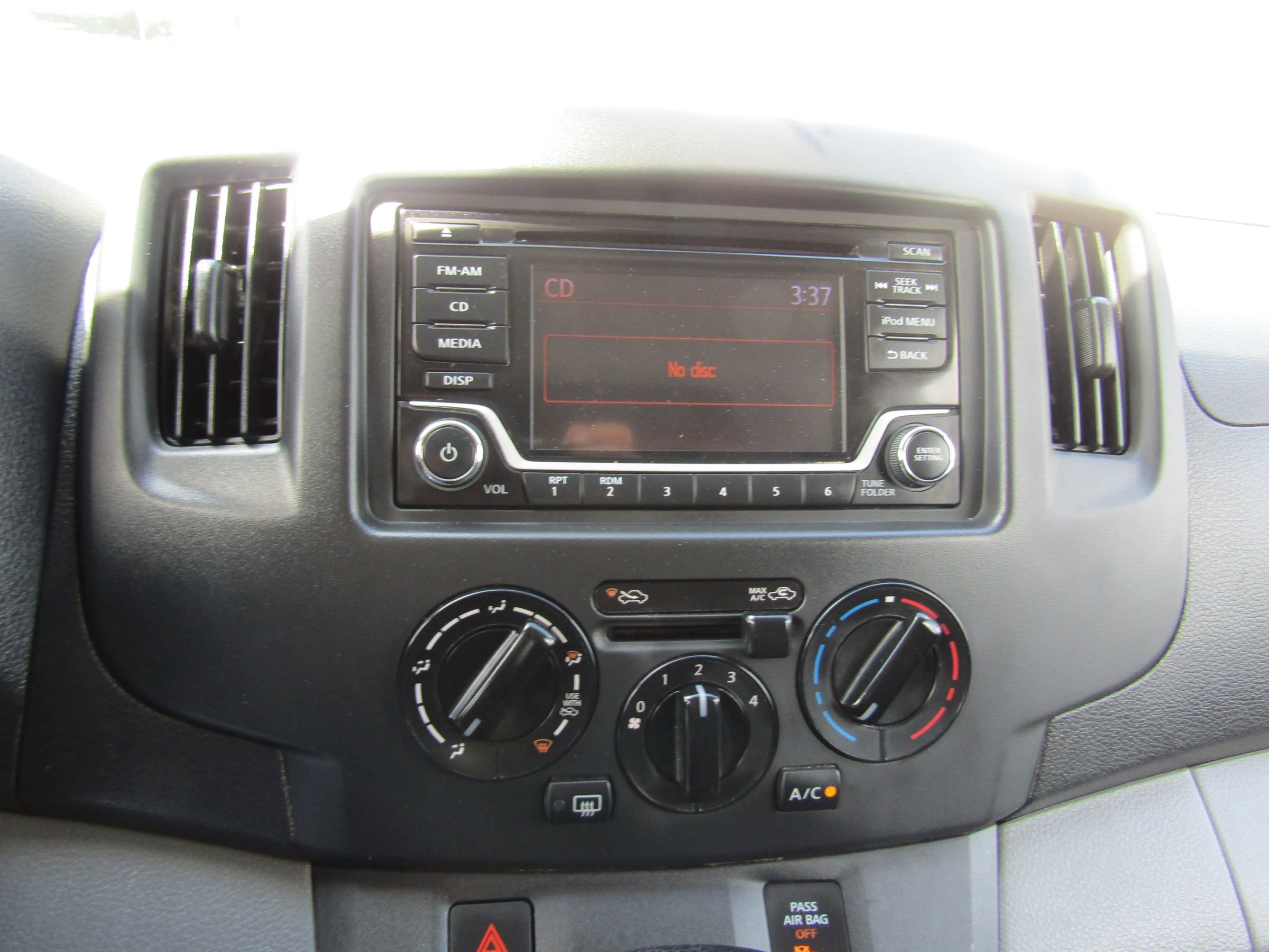 Used 2019 Nissan NV200 SV w/ Back Door Glass Package image 25