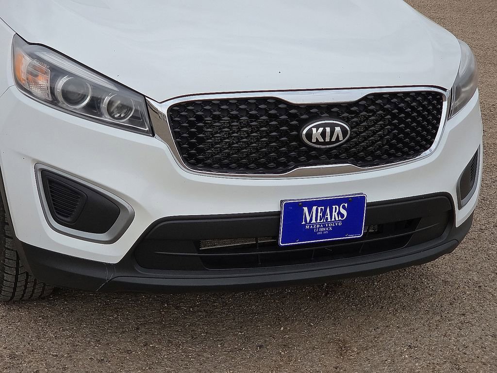 Used 2016 Kia Sorento LX image 8