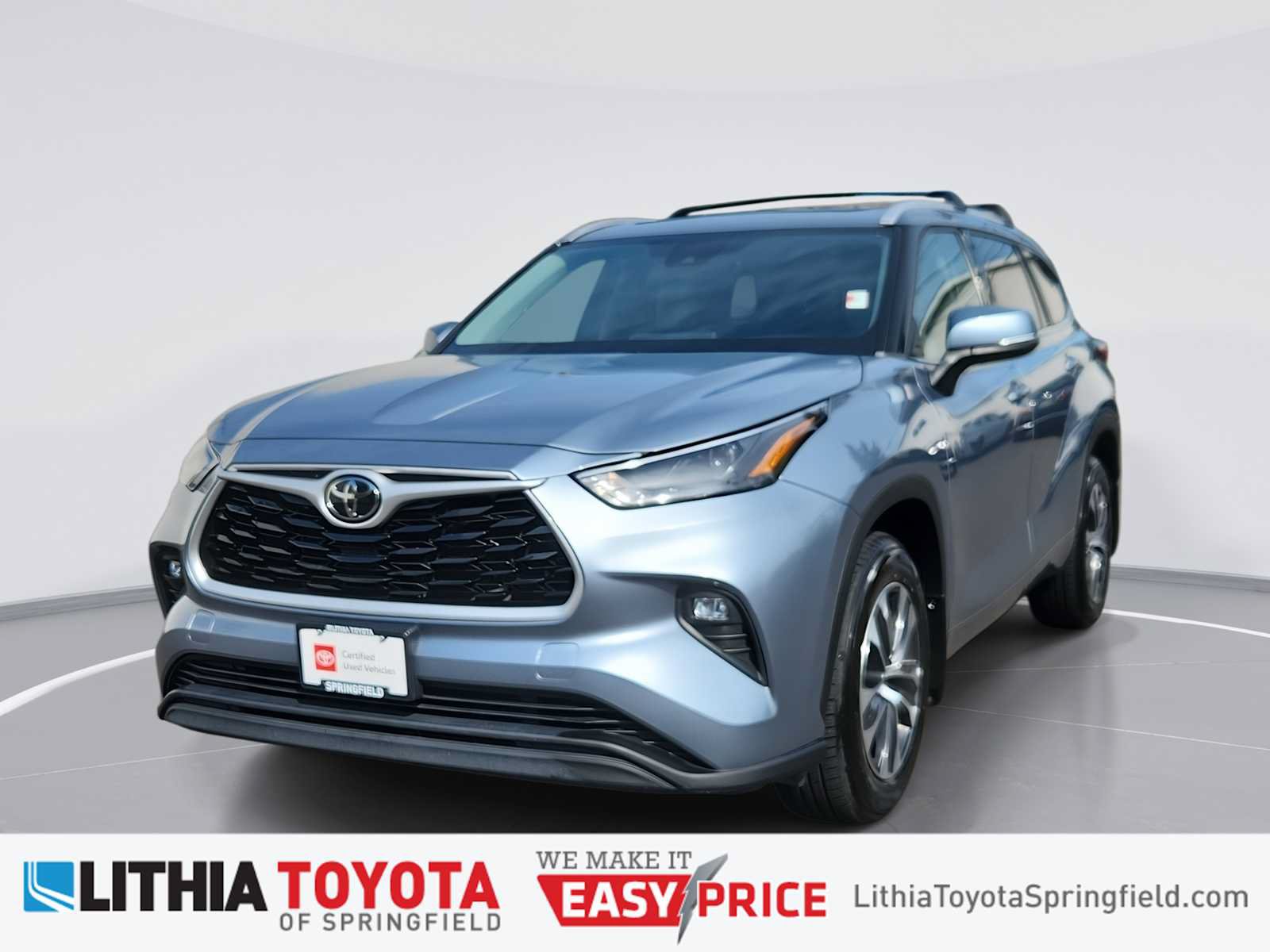 Certified 2022 Toyota Highlander XLE AWD/4WD image 1