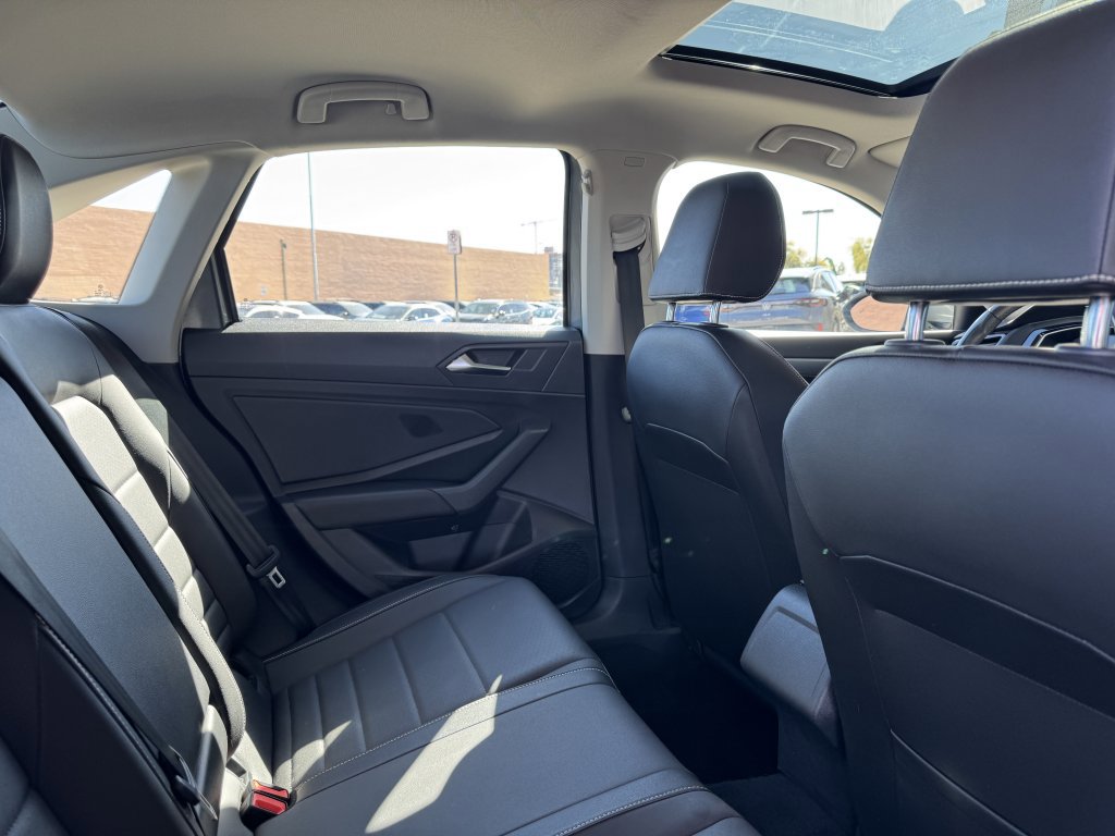 Used 2022 Volkswagen Jetta SE w/ Panoramic Sunroof Package image 36