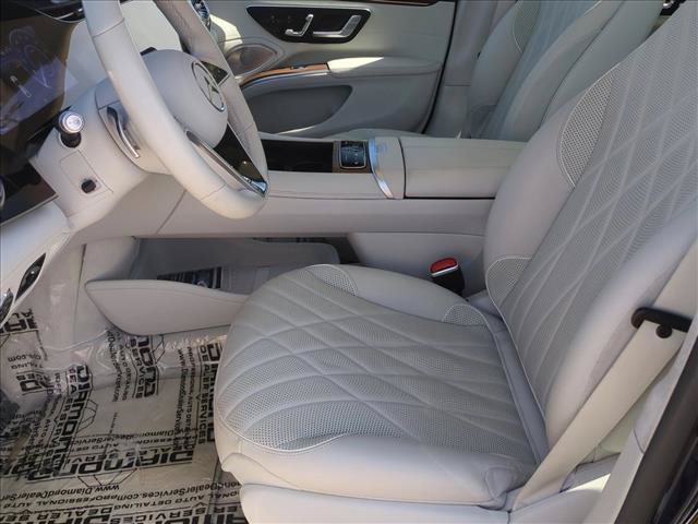 Used 2022 Mercedes-Benz EQS 580 4MATIC Sedan image 17