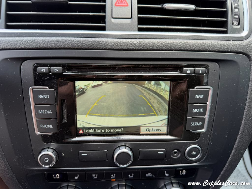 Used 2013 Volkswagen Jetta GLI Autobahn FWD image 25