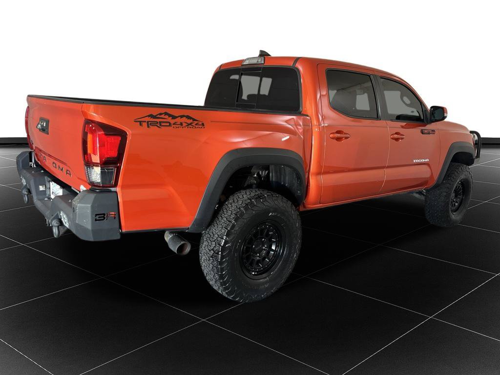 Used 2018 Toyota Tacoma TRD Off-Road AWD/4WD image 5