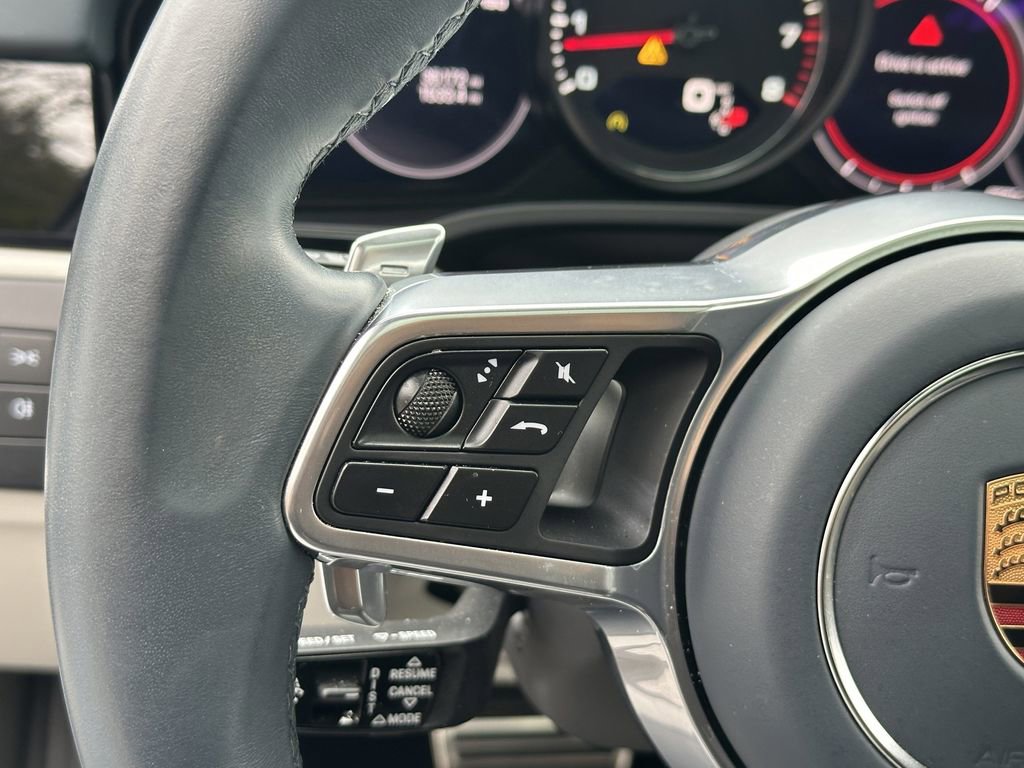 Used 2022 Porsche Cayenne S image 29