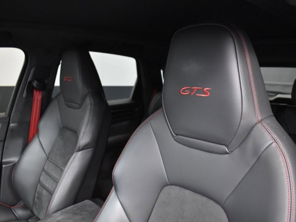 Used 2023 Porsche Cayenne GTS image 13