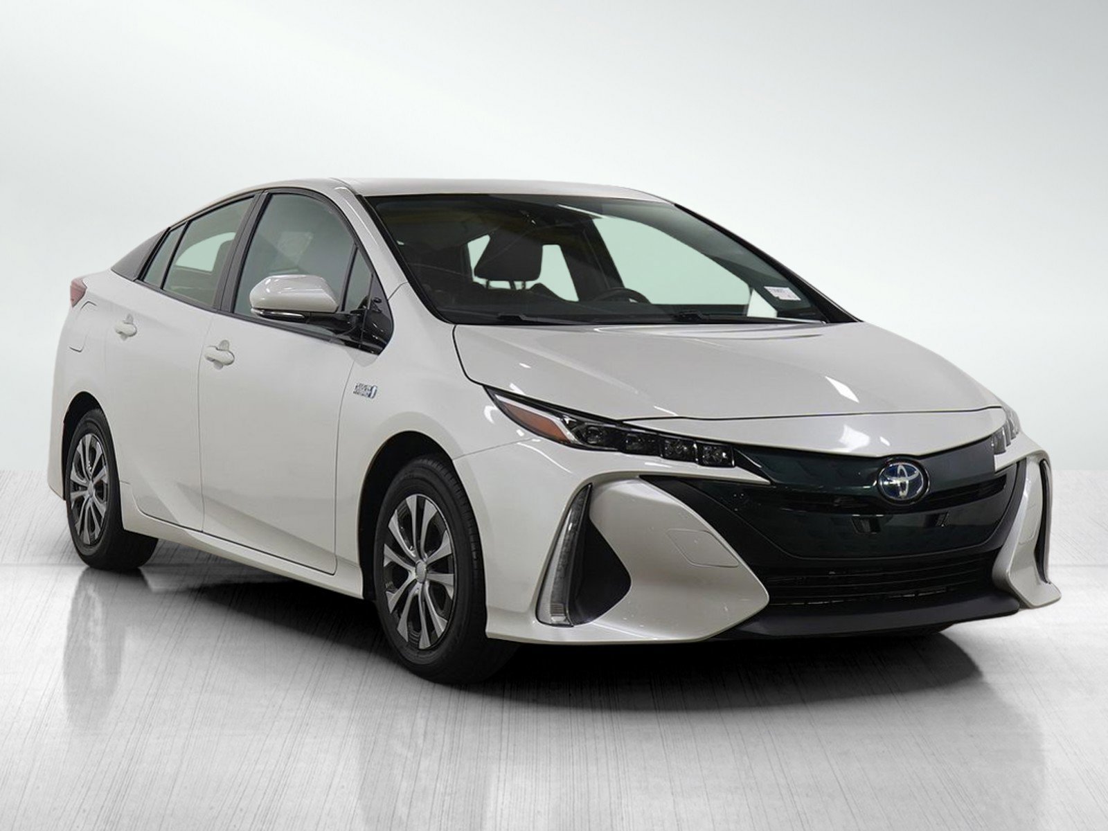 Used 2018 Toyota Prius Prime Premium image 7