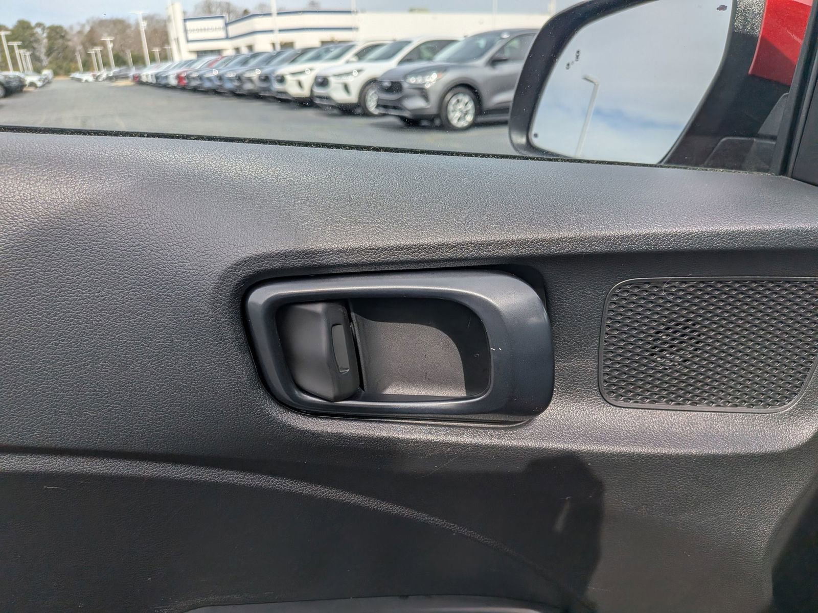 Used 2025 Hyundai Venue Limited FWD image 13