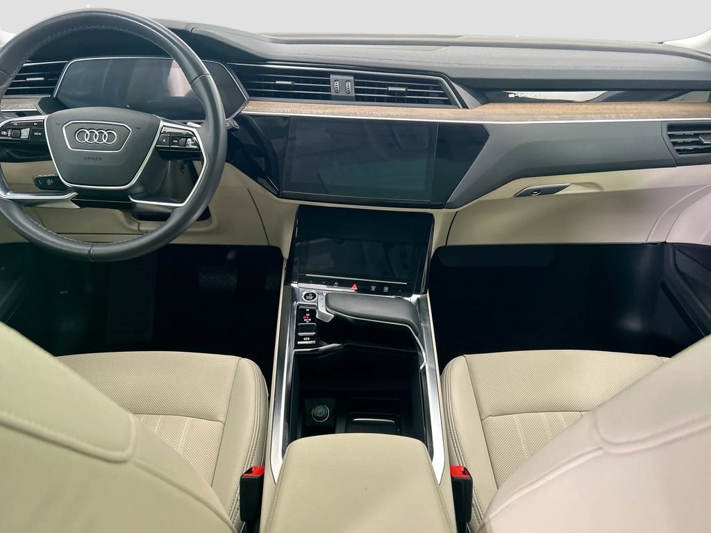 Certified 2024 Audi Q8 e-tron Premium Plus w/ Premium Plus Package AWD/4WD image 13