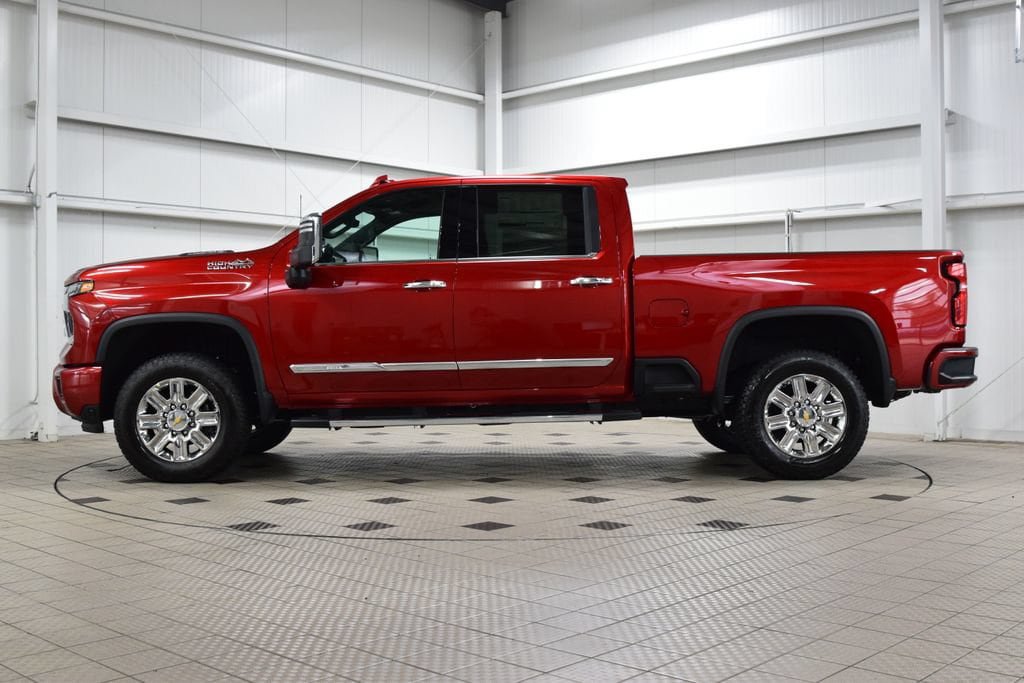 New 2026 Chevrolet Silverado 2500 High Country w/ High Country Premium Package AWD/4WD image 4