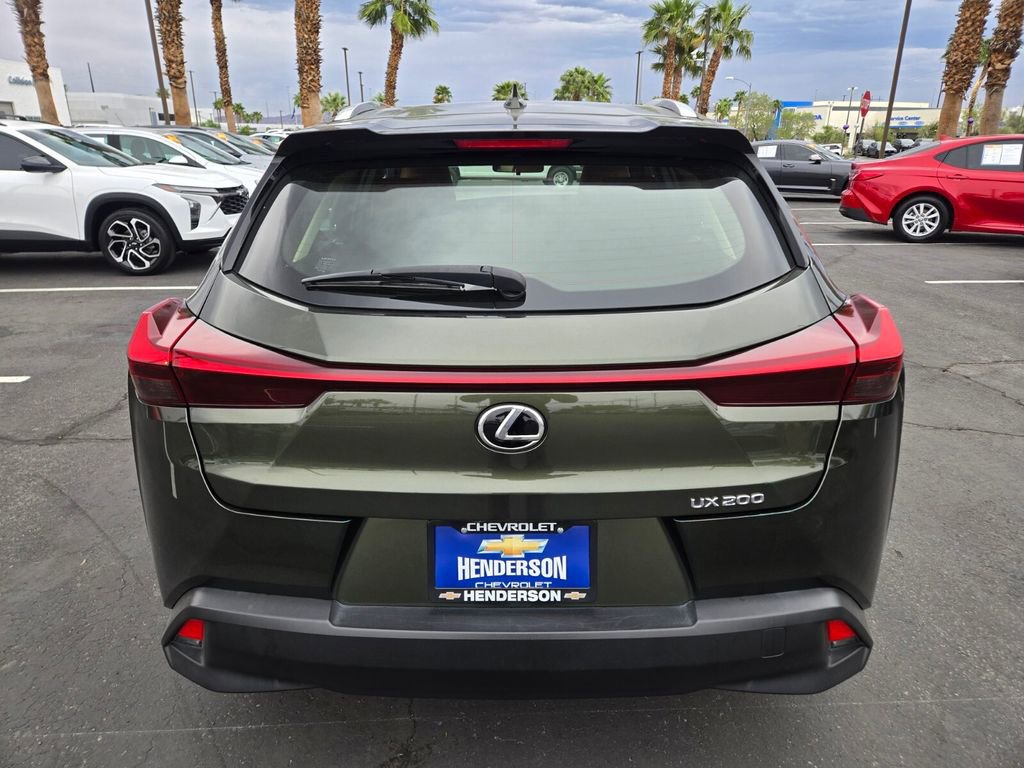 Used 2019 Lexus UX 200 w/ Accessory Package FWD image 5