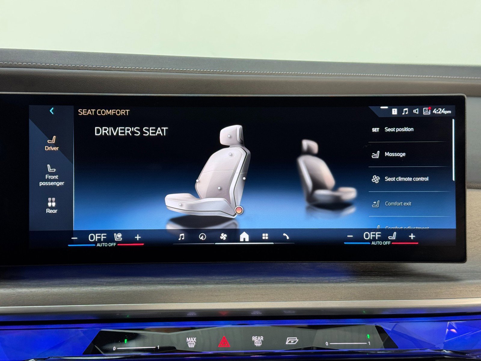 Used 2023 BMW i7 xDrive60 w/ Executive Package 2 image 30