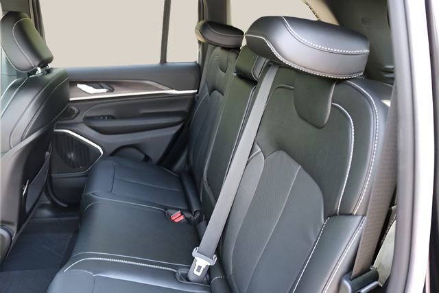 New 2026 Jeep Grand Cherokee Limited Reserve image 16