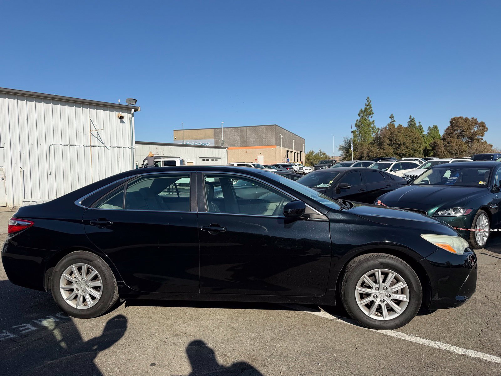Used 2016 Toyota Camry LE FWD image 6