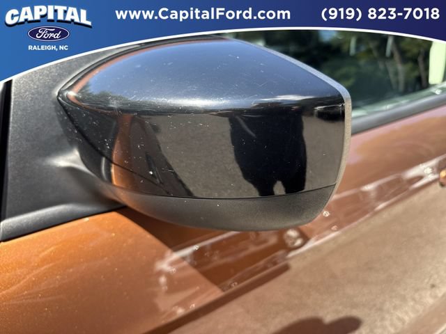 Used 2017 Ford Escape SE w/ SE Sport Appearance Package AWD/4WD image 12