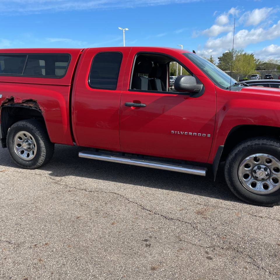 Used 2009 Chevrolet Silverado 1500 W/T AWD/4WD image 3