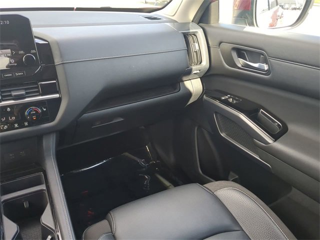 Used 2023 Nissan Pathfinder SL w/ SL Premium Package image 17