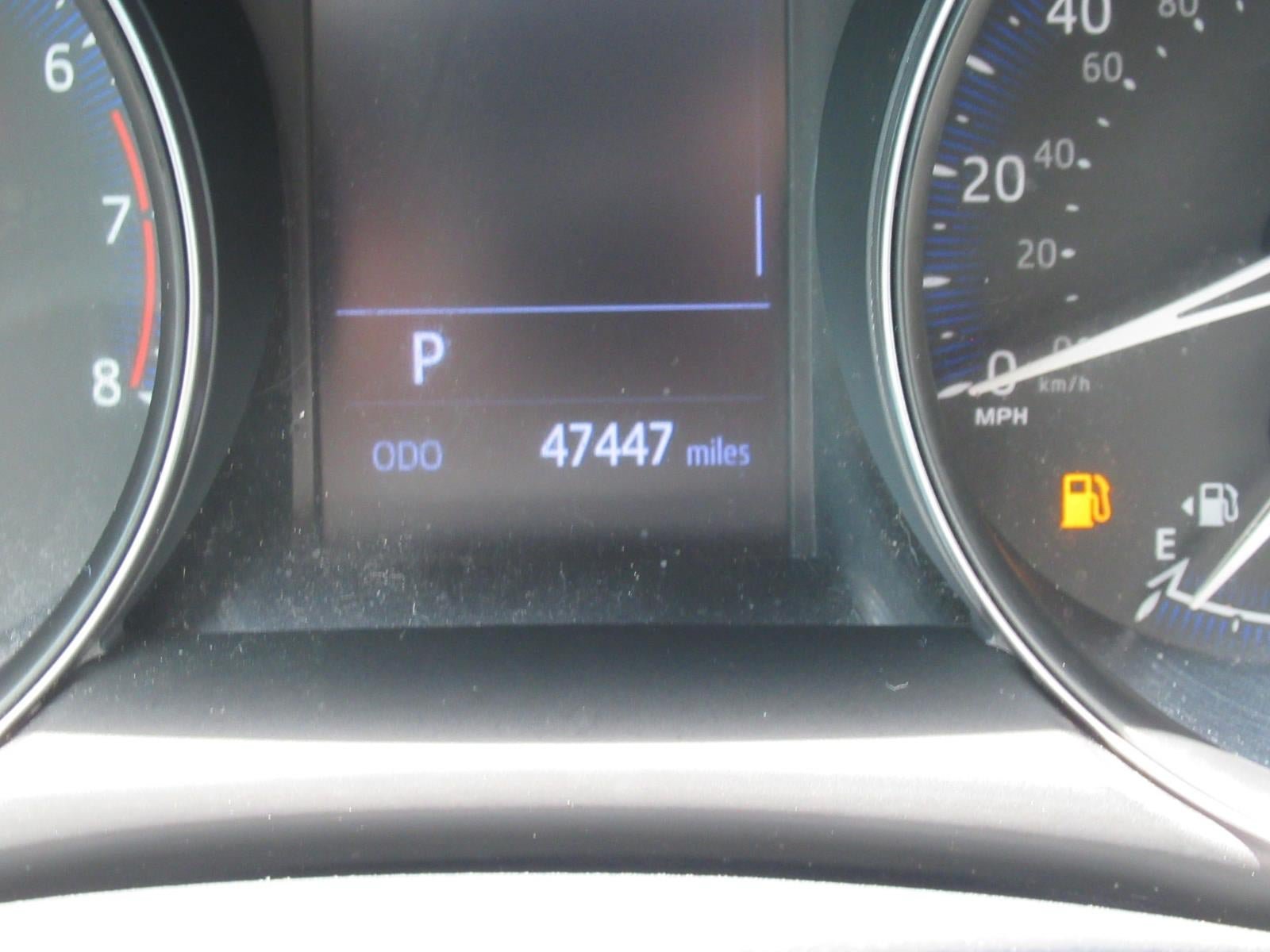 Used 2020 Toyota C-HR LE FWD image 29