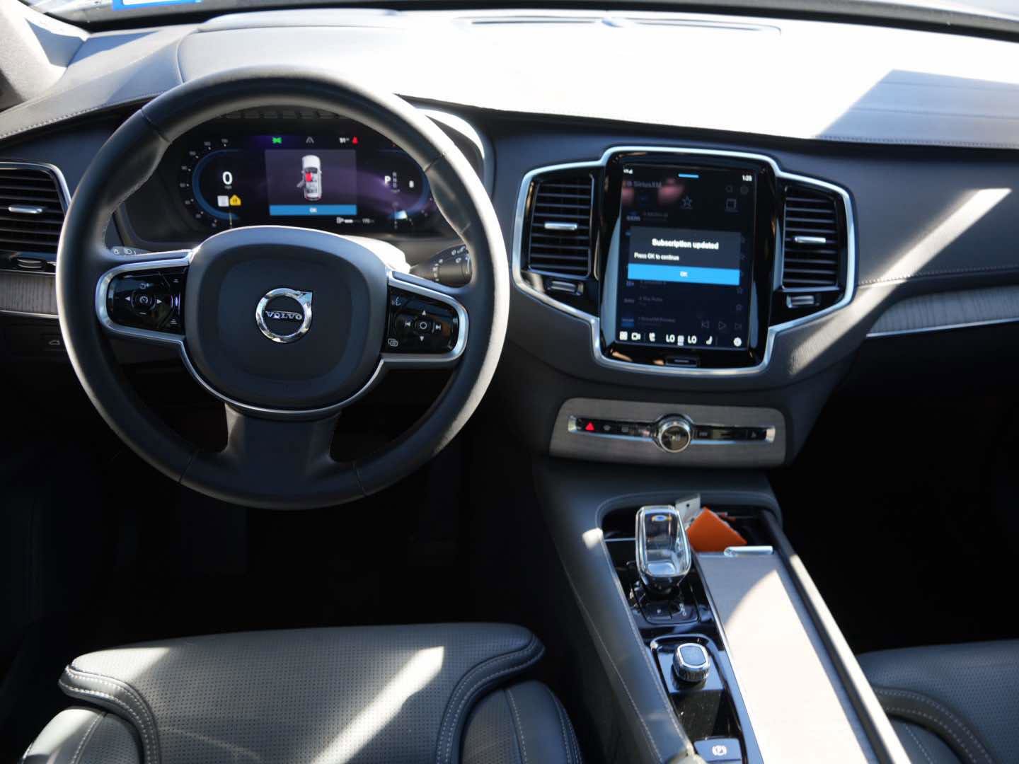 Used 2023 Volvo XC90 B6 Ultimate w/ Protection Package Premier AWD/4WD image 9