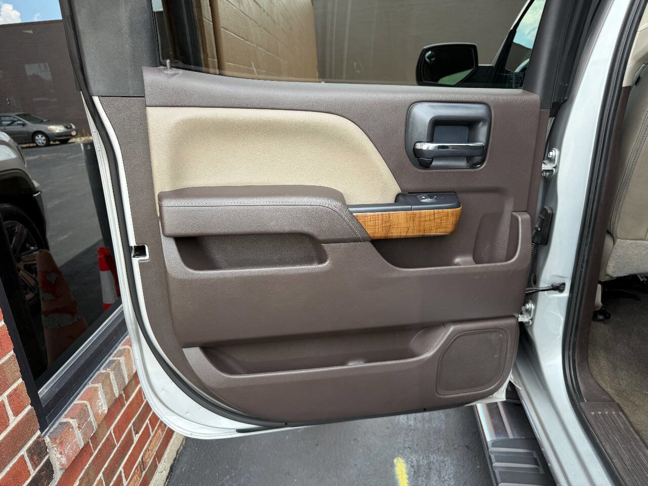 Used 2018 GMC Sierra 1500 SLT image 23