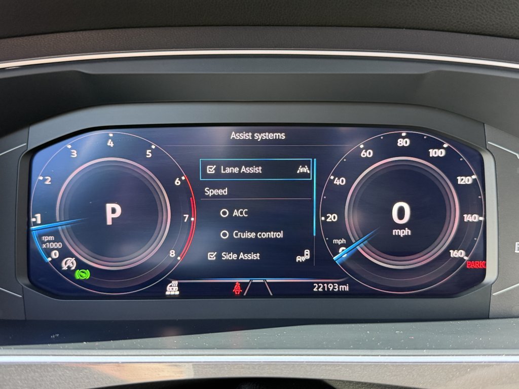 Used 2024 Volkswagen Tiguan SEL R-Line AWD/4WD image 18