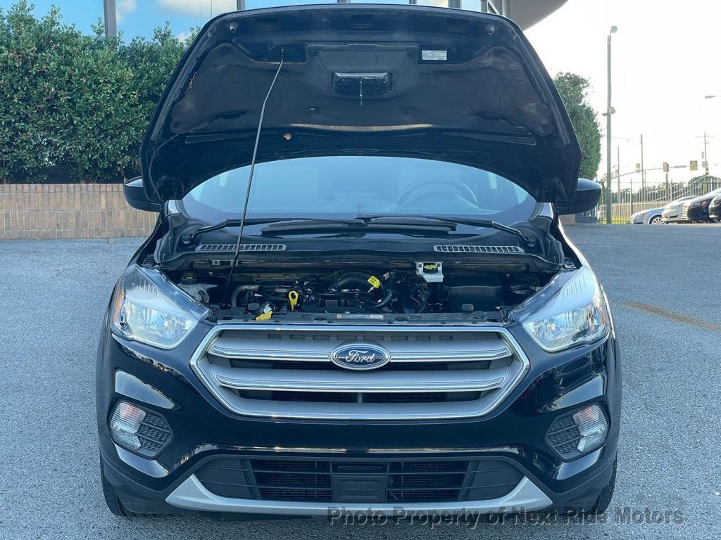 Used 2019 Ford Escape SE image 23