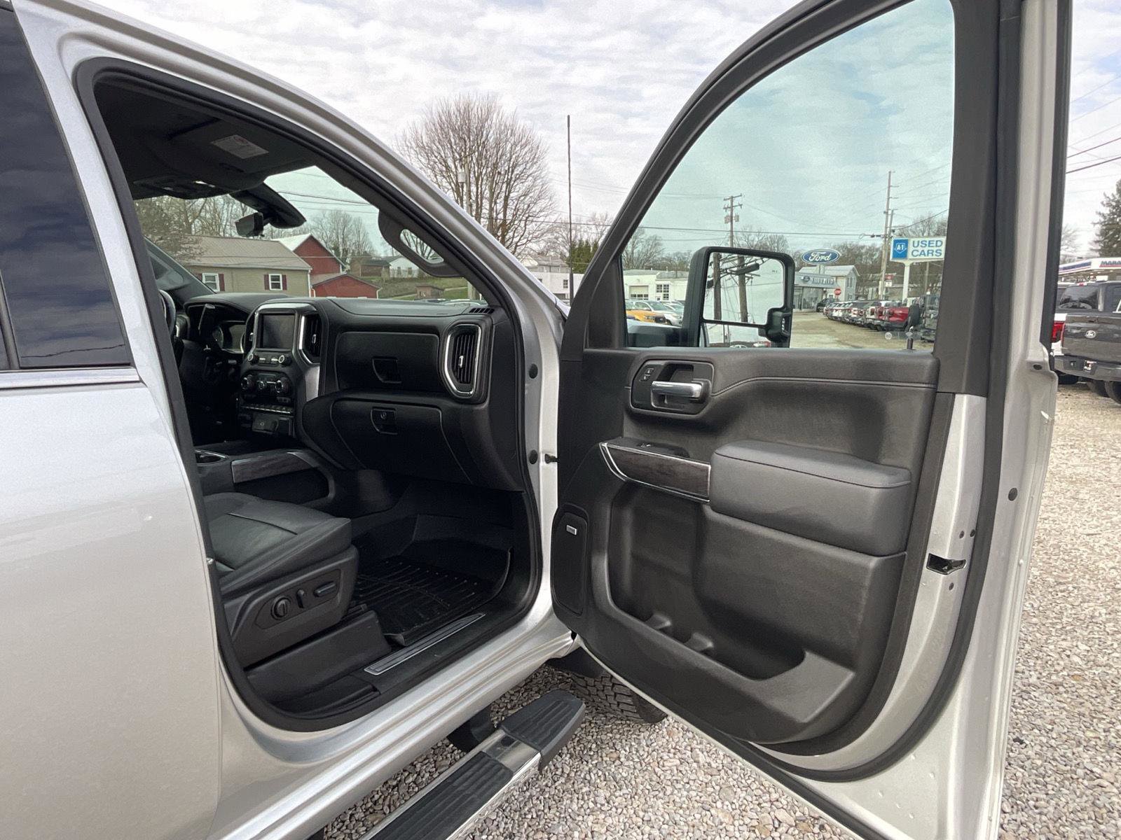 Used 2022 Chevrolet Silverado 2500 LTZ w/ LTZ Premium Package image 20