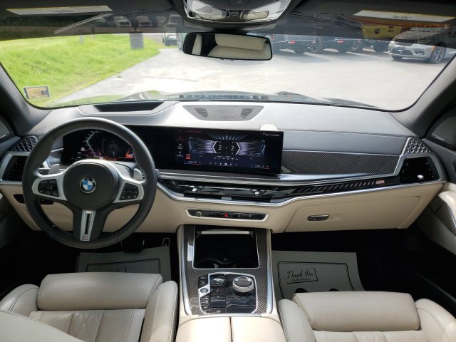 Used 2025 BMW X5 M60i AWD/4WD image 14