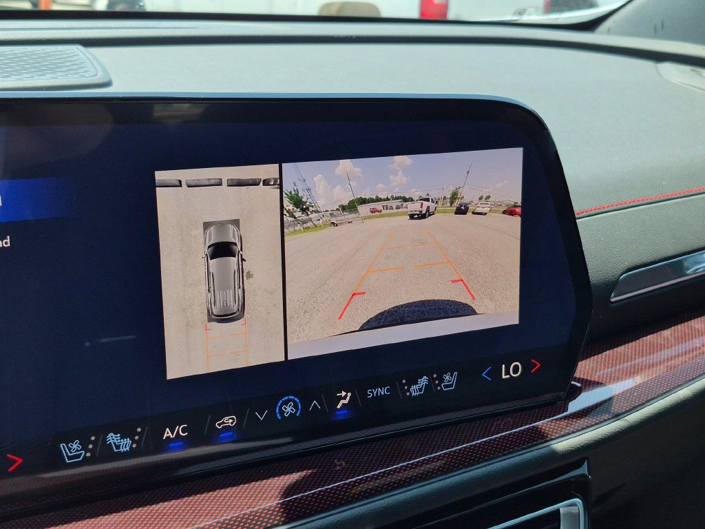 New 2026 Chevrolet Traverse RS w/ LPO, Floor Liner Package FWD image 26
