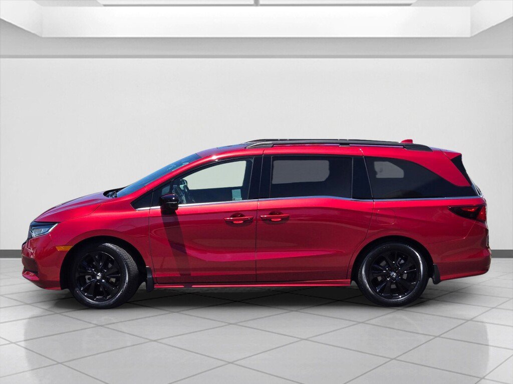 Certified 2023 Honda Odyssey Sport image 8