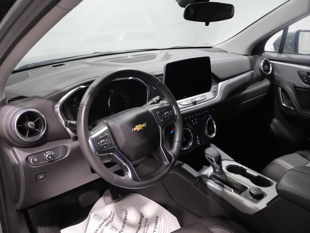 Used 2025 Chevrolet Blazer LT image 14