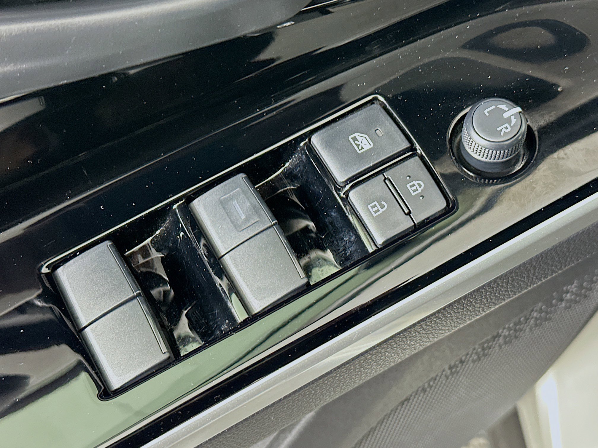 Used 2024 Toyota bZ4X XLE w/ Weather Package FWD image 15