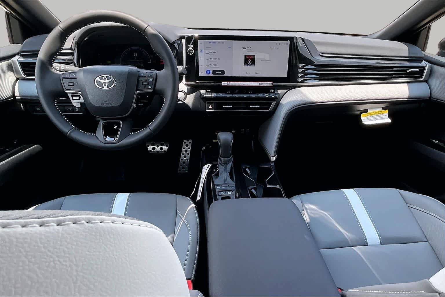 New 2026 Toyota Camry SE FWD image 5