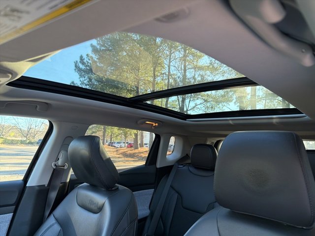 Used 2022 Jeep Compass Latitude w/ Sun and Sound Group image 19