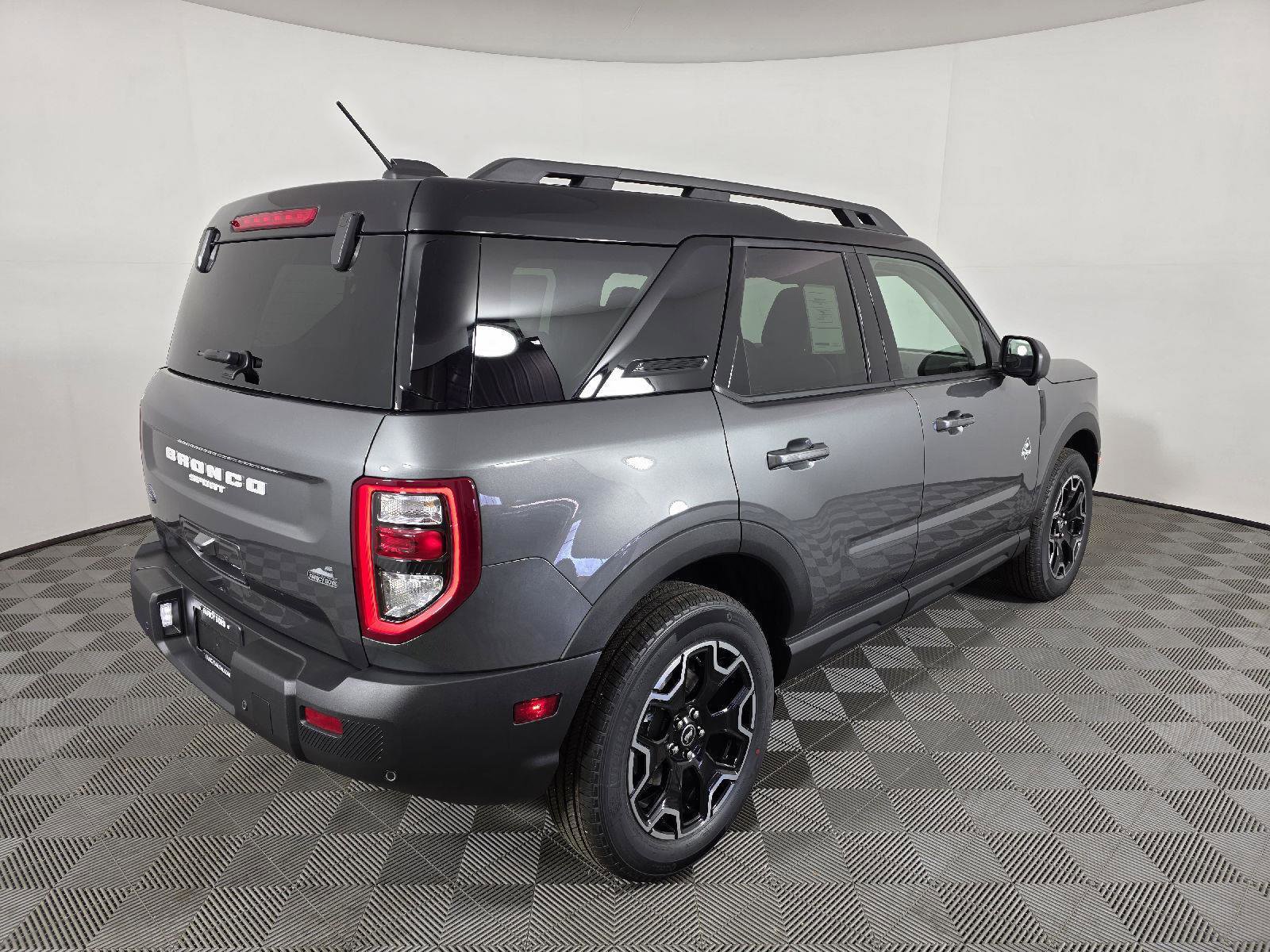 Used 2025 Ford Bronco Sport Outer Banks w/ Outer Banks Tech Package+ image 9