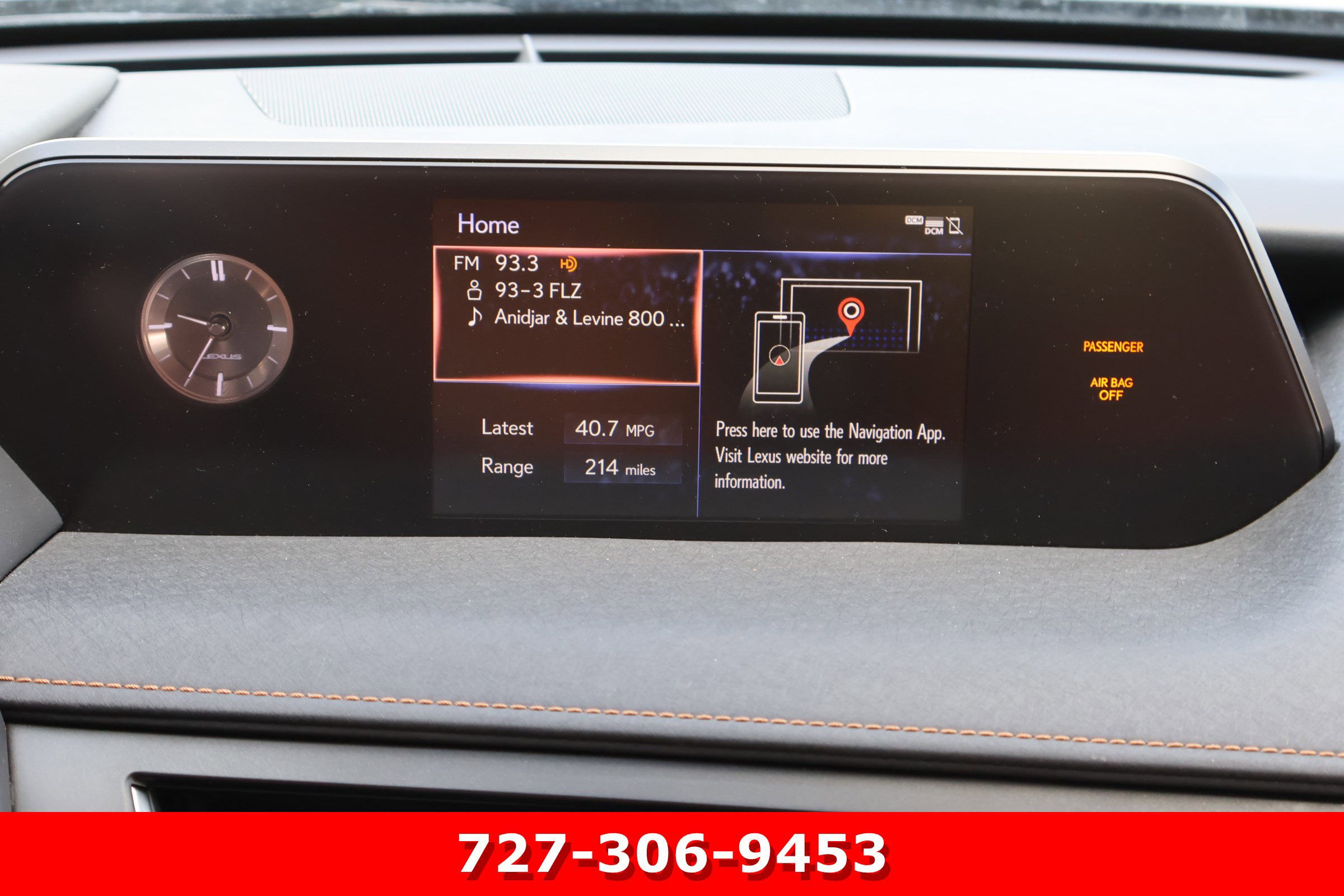 Used 2019 Lexus UX 250h w/ Premium Package image 3