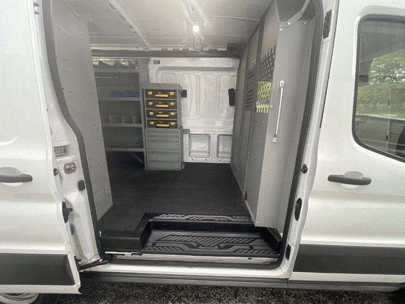 Used 2022 Ford Transit 250 Medium Roof image 10