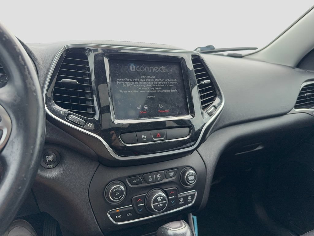 Used 2020 Jeep Cherokee Limited AWD/4WD image 19