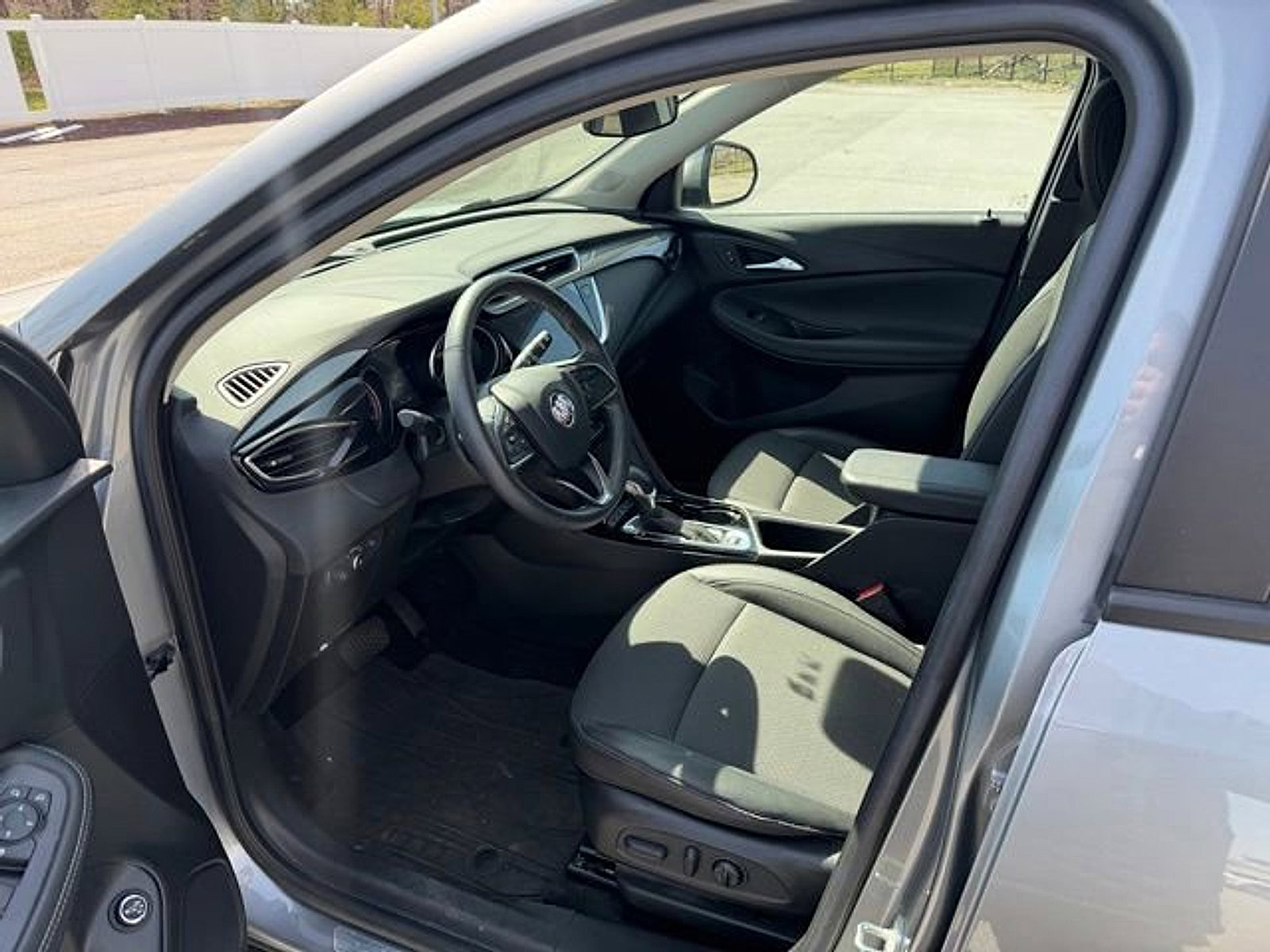 Used 2023 Buick Encore GX Select image 9