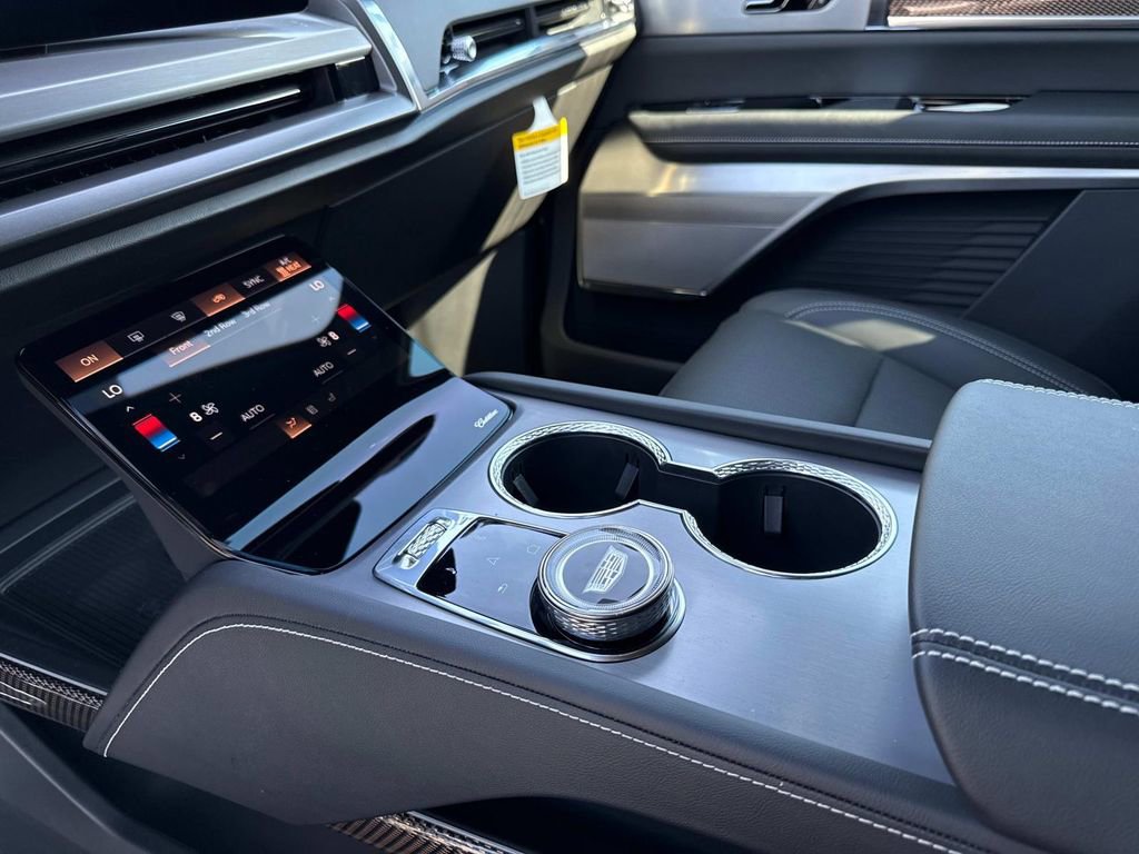 New 2026 Cadillac Vistiq Sport w/ LPO, Floor Liner Package image 26