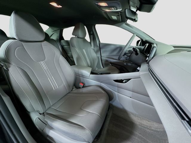 Certified 2023 Hyundai Elantra SEL image 29