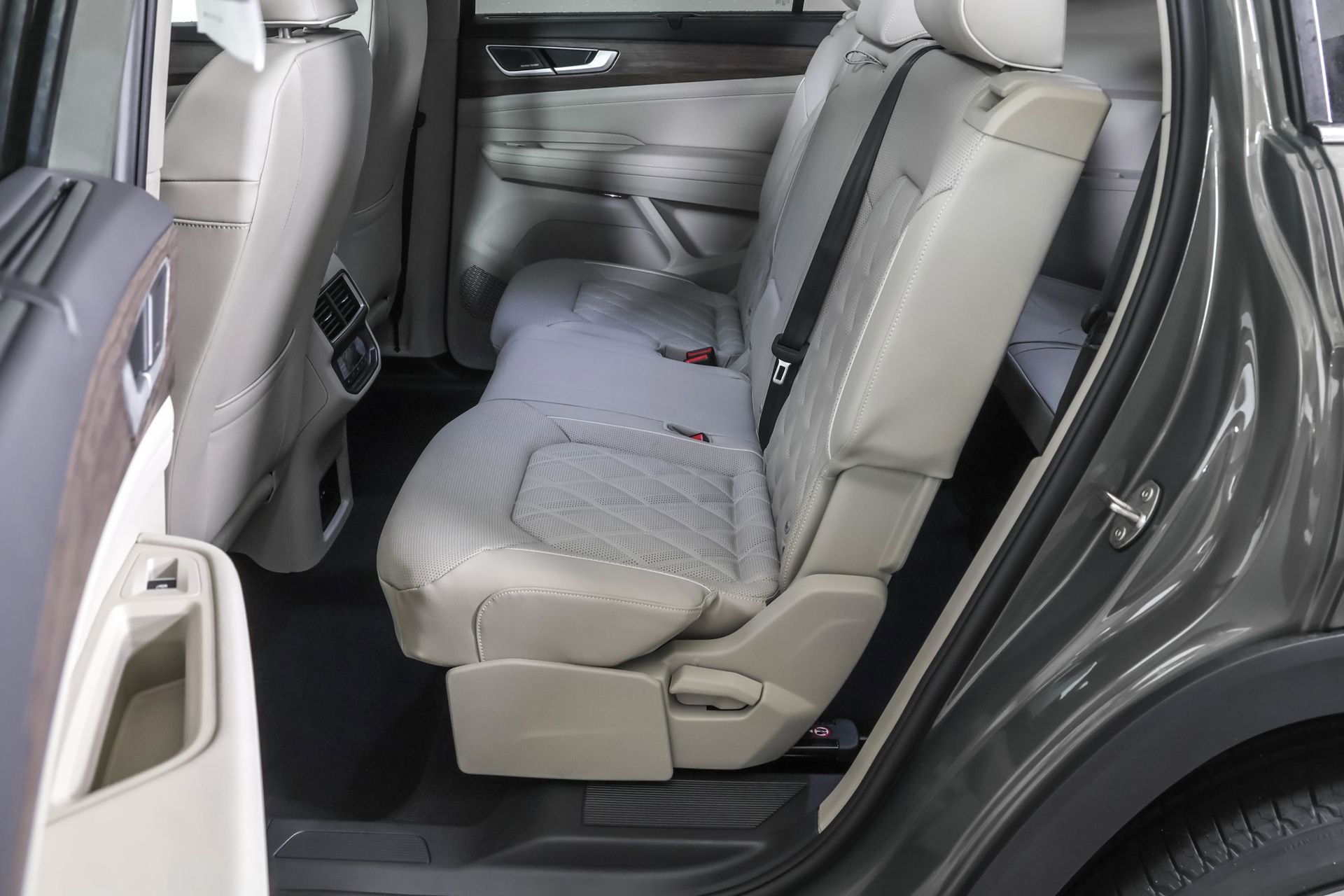 New 2026 Volkswagen Atlas SEL Premium R-Line image 34