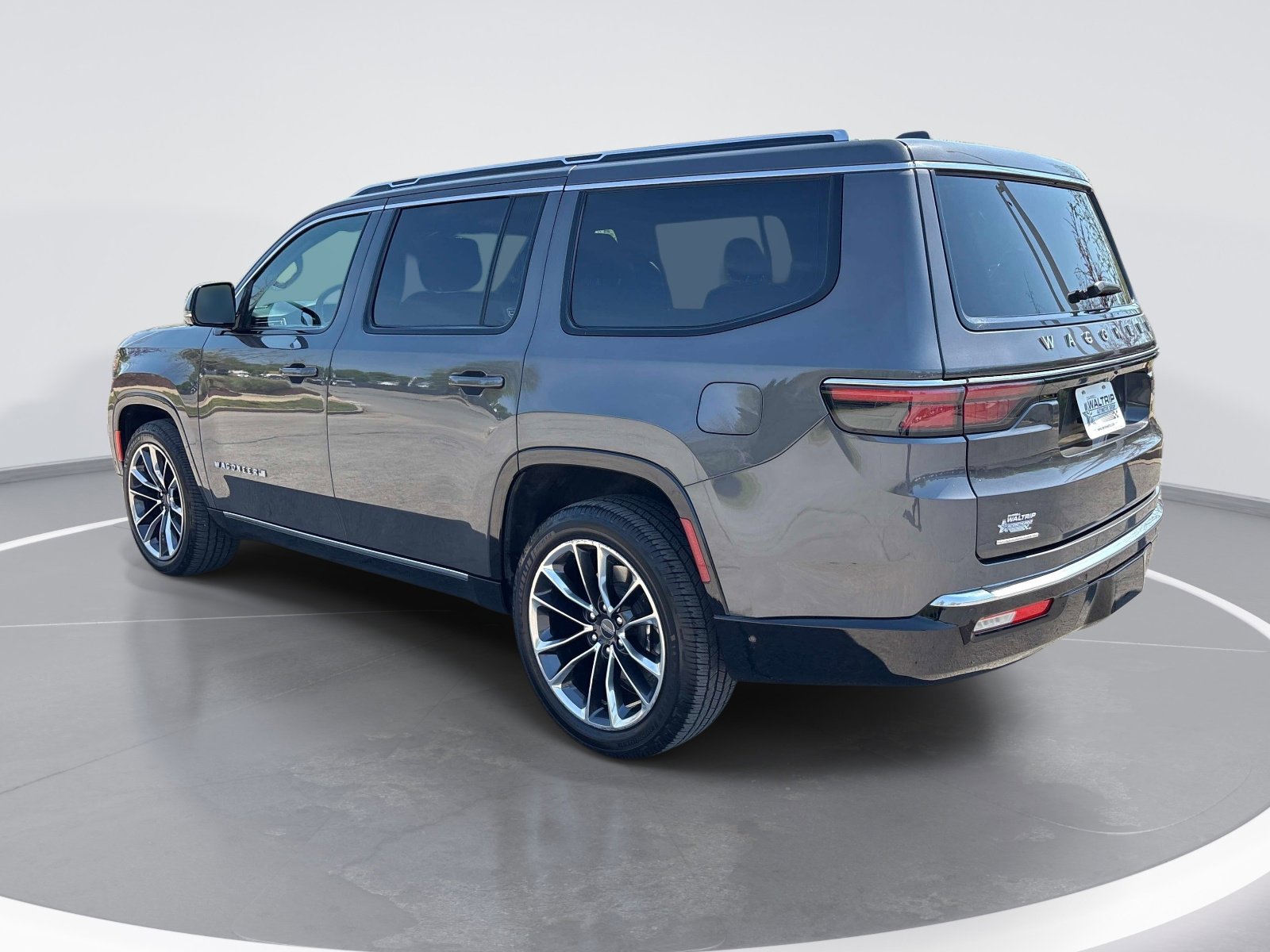 Used 2022 Jeep Wagoneer Series III w/ Premium Group I AWD/4WD image 6