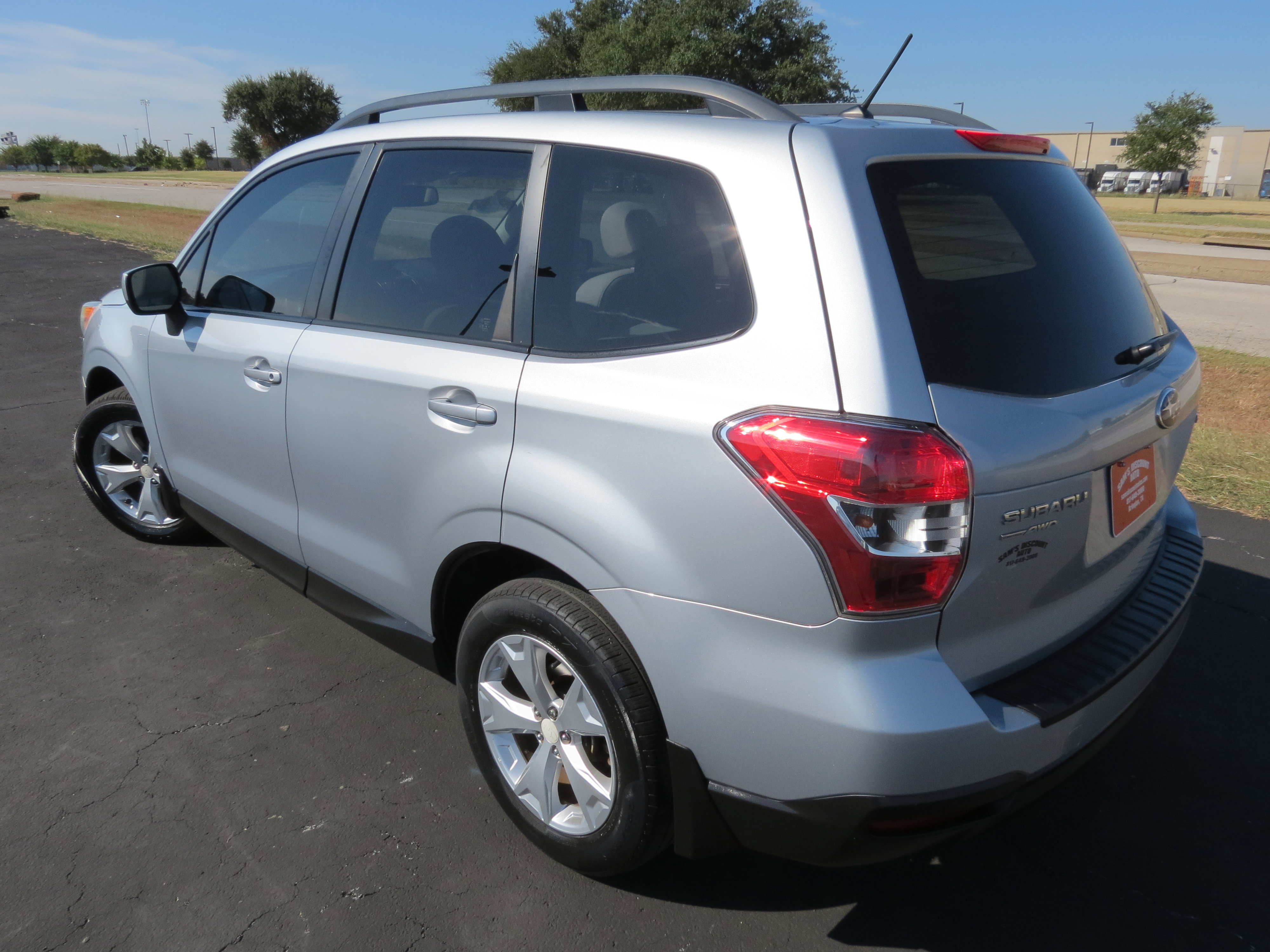Used 2015 Subaru Forester 2.5i Premium w/ All-Weather Package AWD/4WD image 5