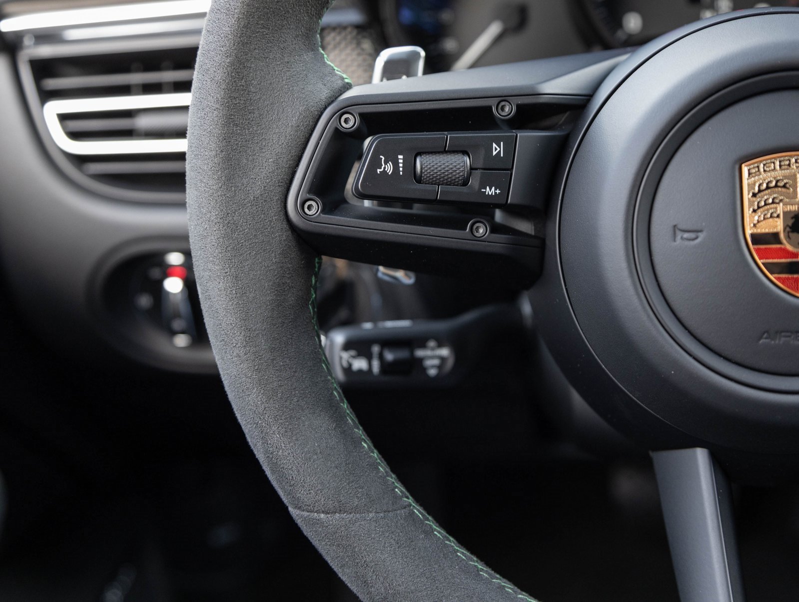 New 2026 Porsche Macan GTS image 15