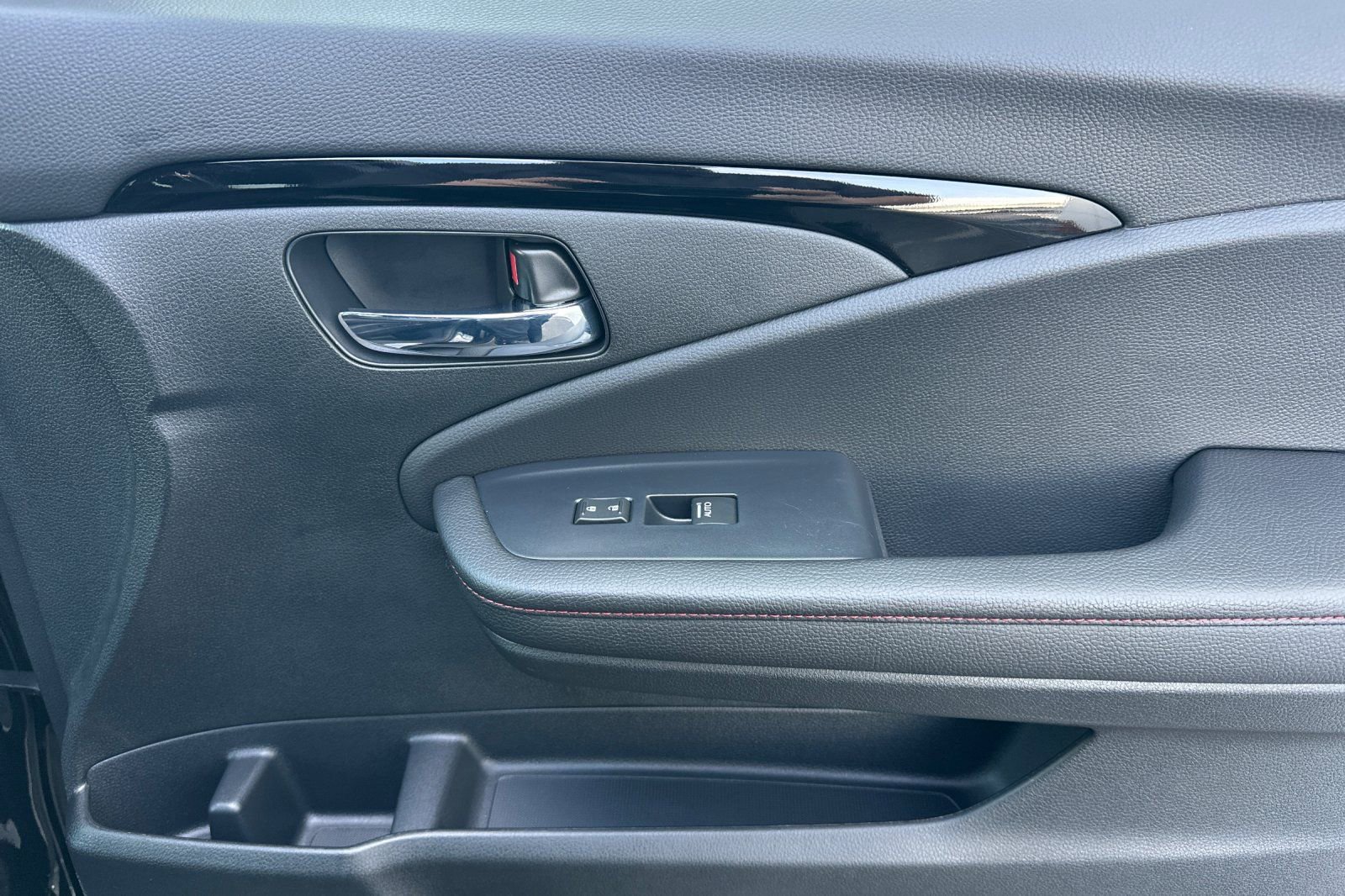 Used 2025 Honda Ridgeline Black Edition image 20