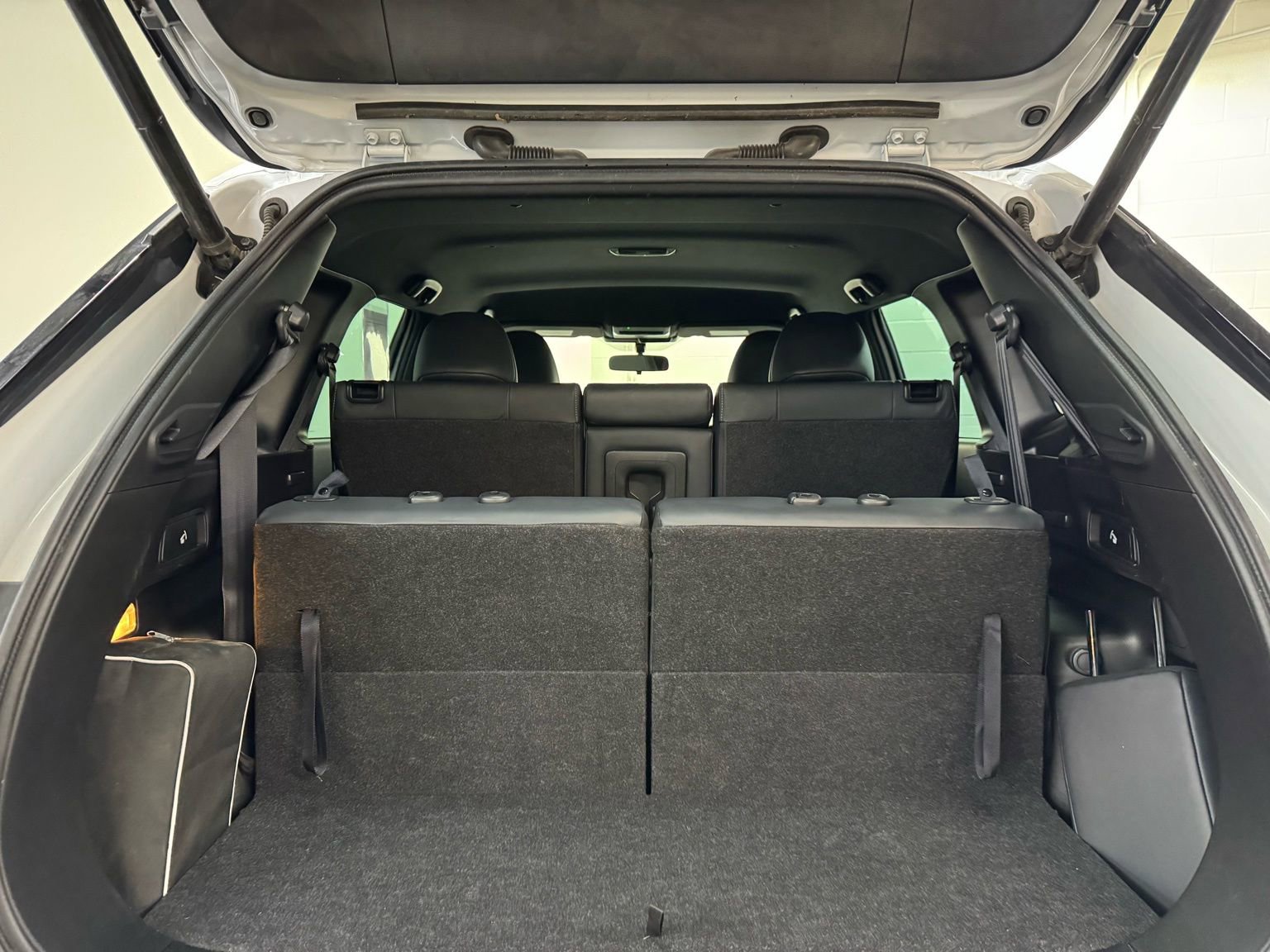 Used 2023 Mitsubishi Outlander SE Black Edition image 36